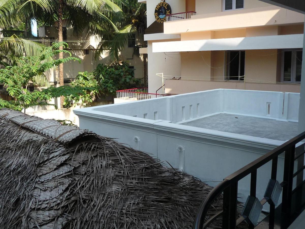 Hotel Peacock Kovalam Exteriör bild