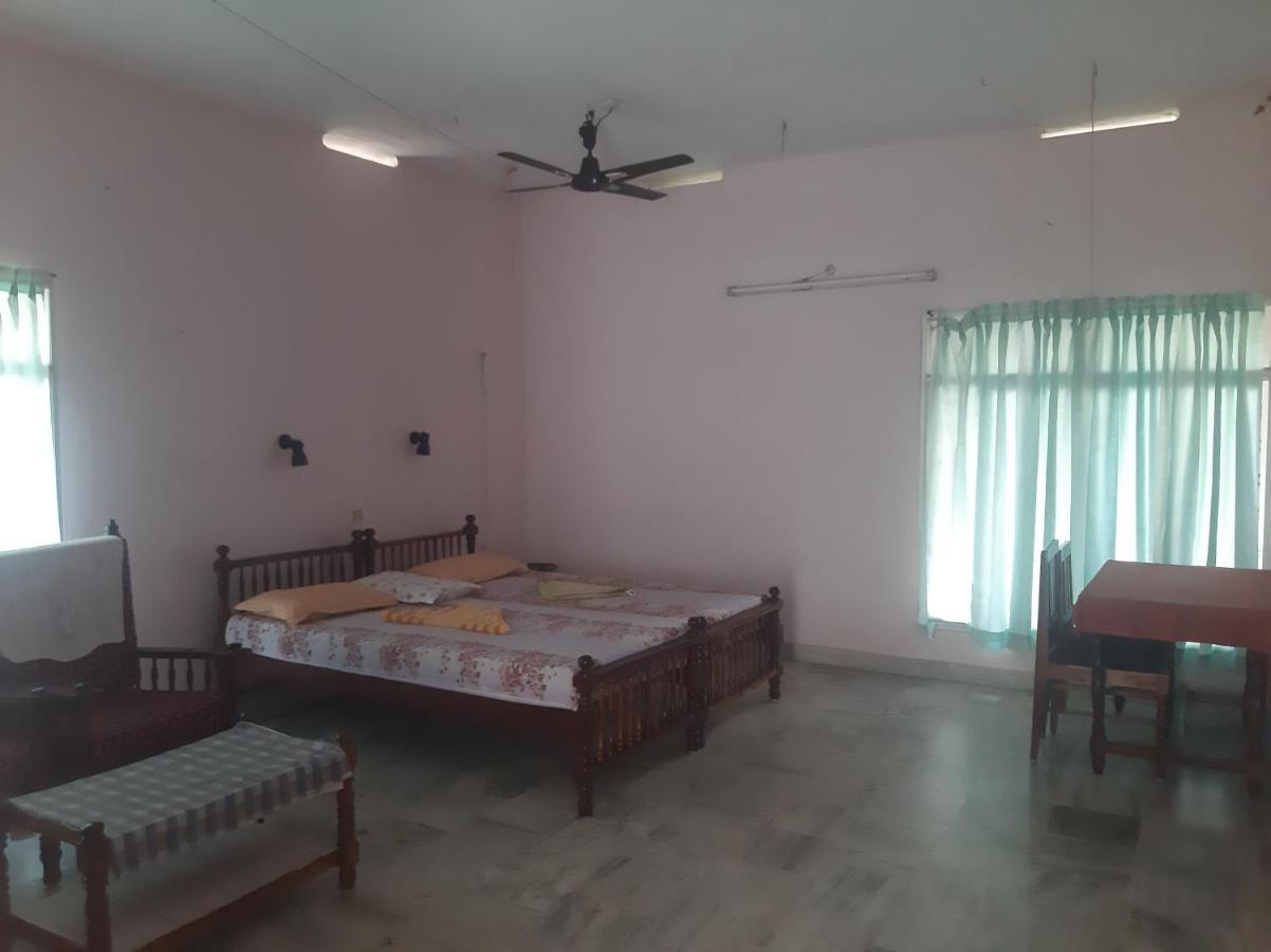 Hotel Peacock Kovalam Exteriör bild