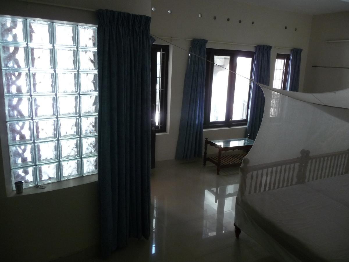 Hotel Peacock Kovalam Exteriör bild