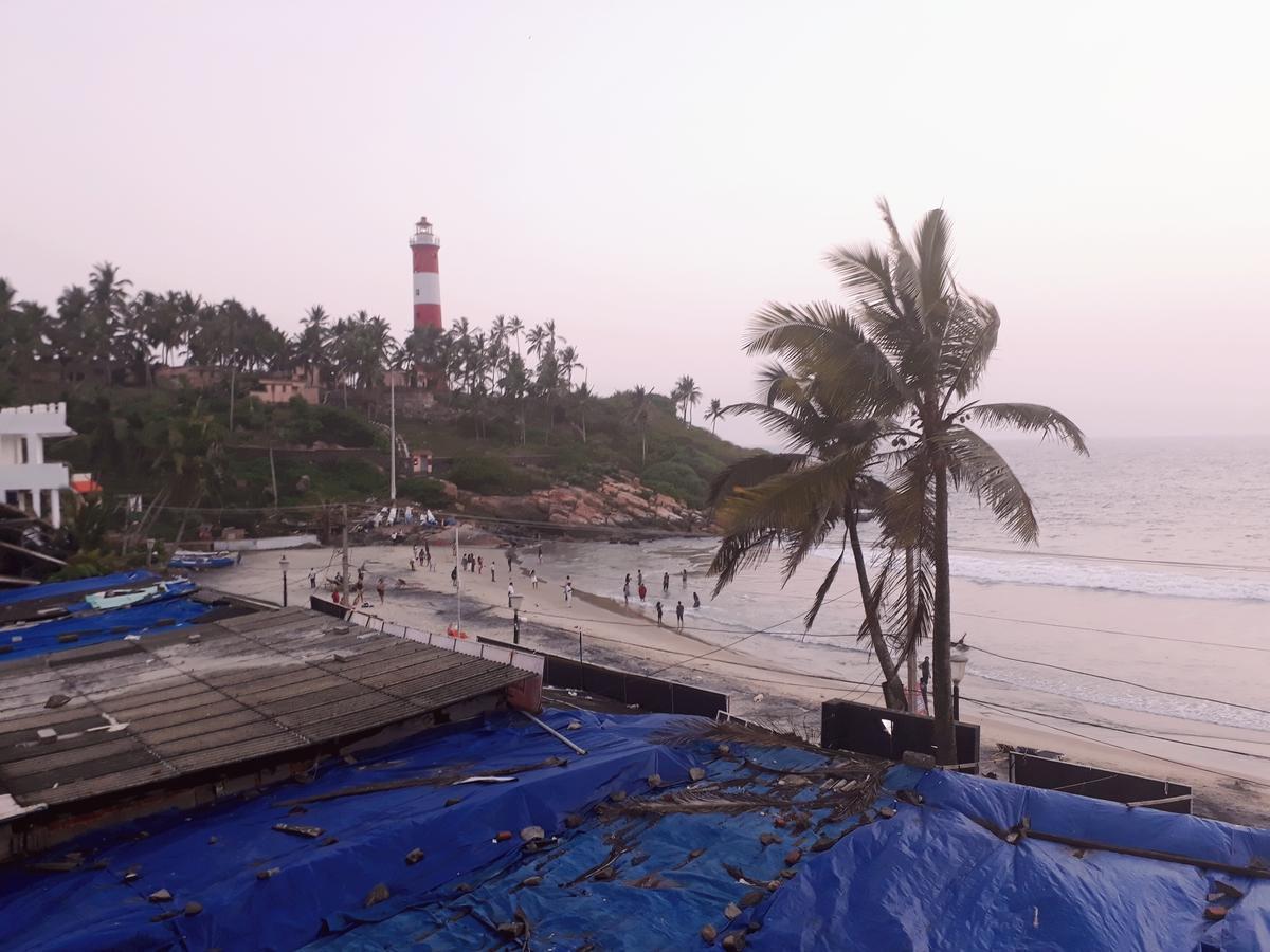 Hotel Peacock Kovalam Exteriör bild